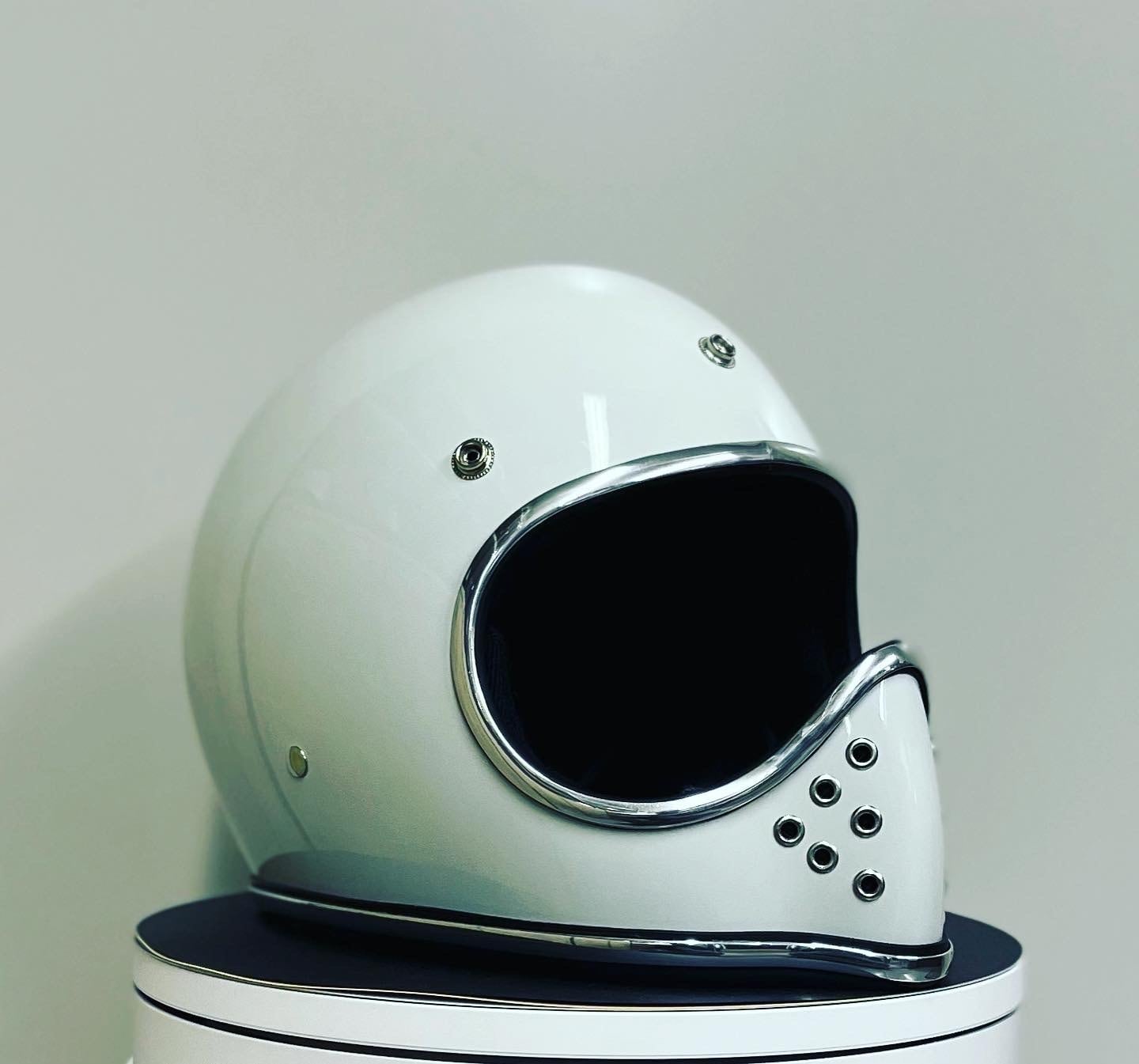 Vars helmet ホワイト