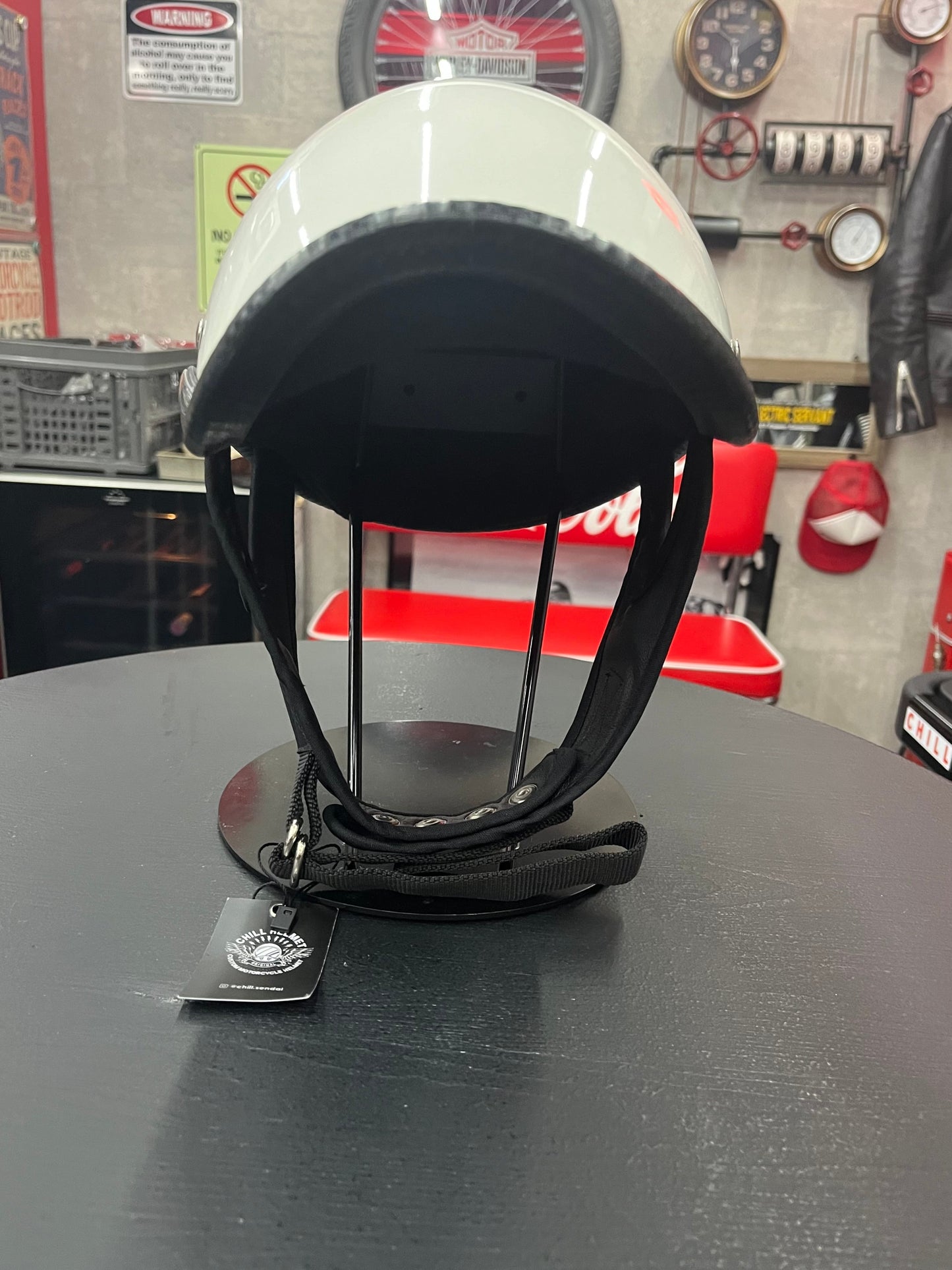CHILL  Aero Helmet ホワイト