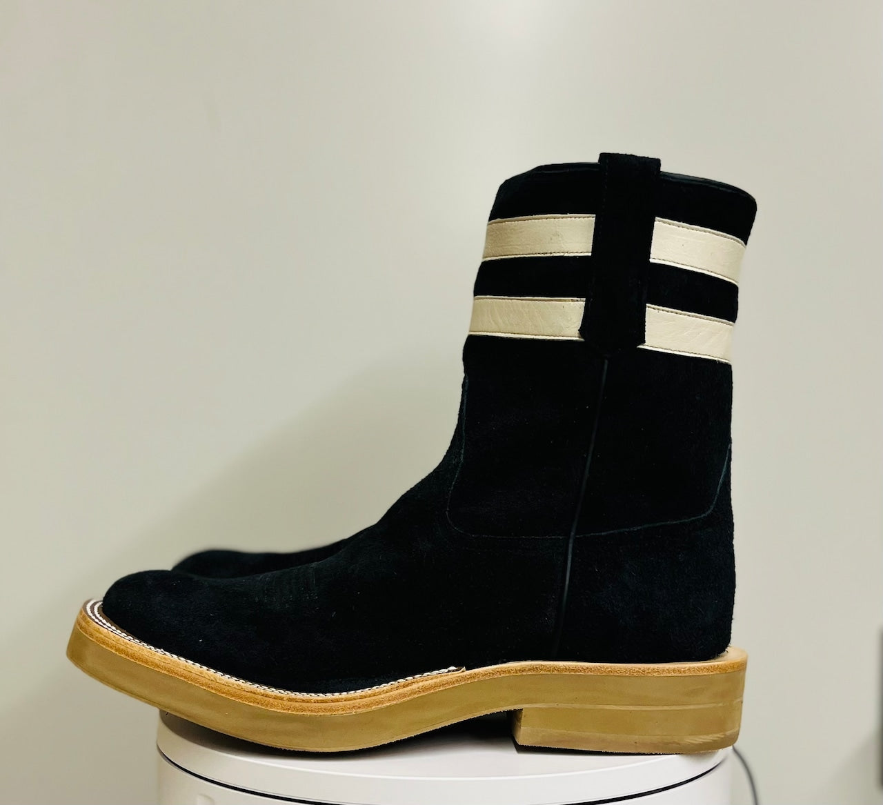 Rios of Mercedes  LINE SUEDE CHILL別注