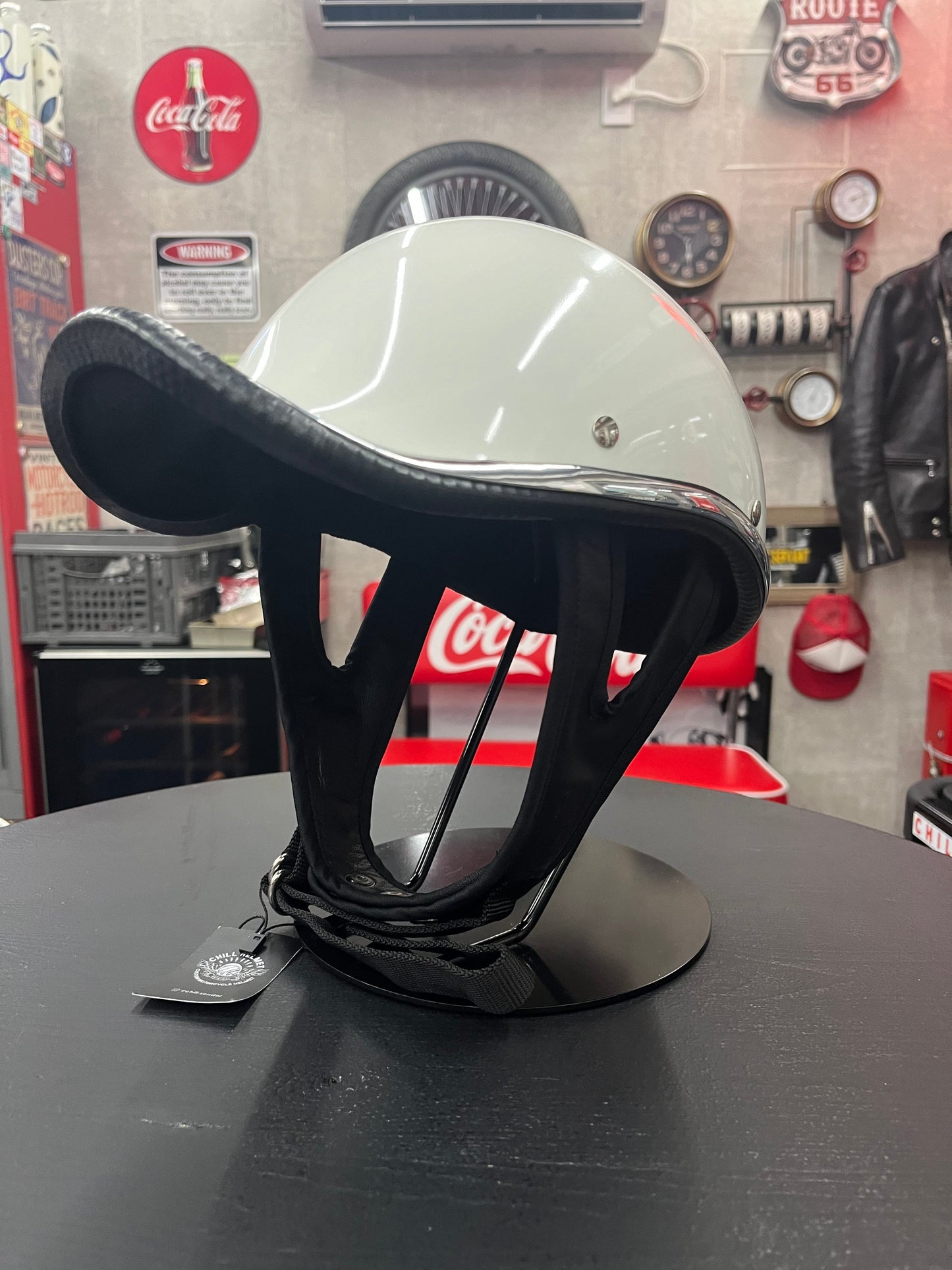 CHILL  Aero Helmet ホワイト