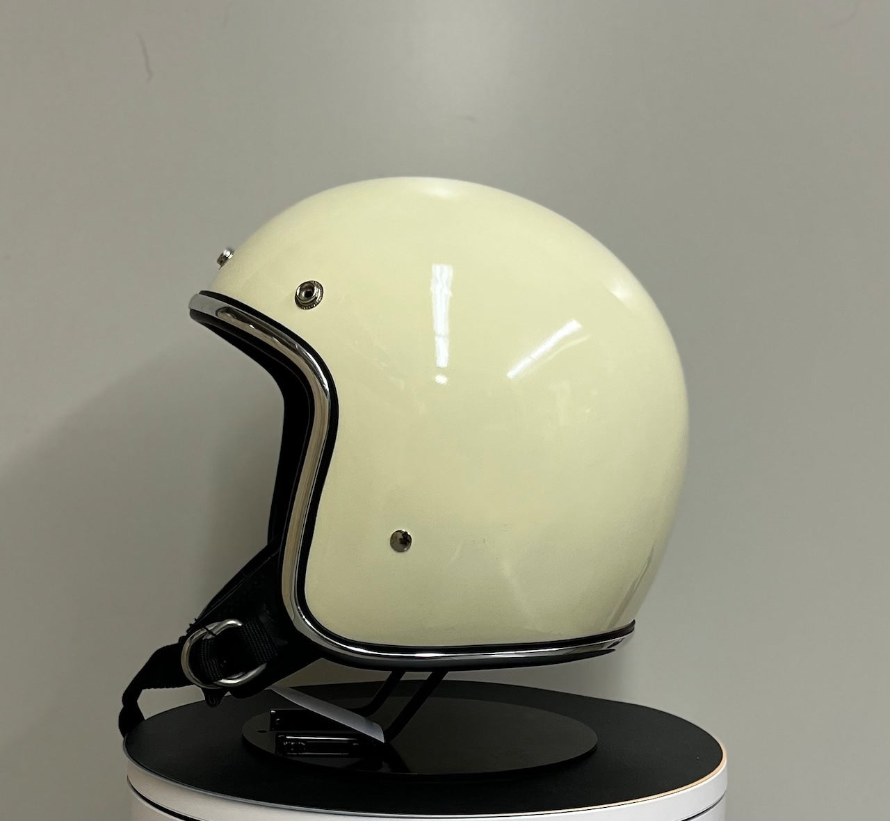 Classic Helmet  Ivory