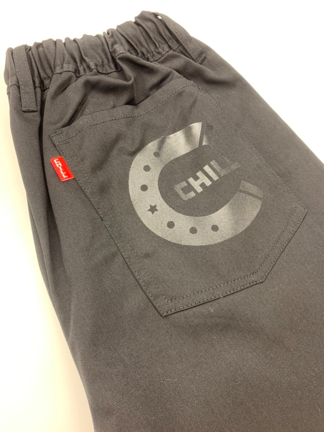 CHILL 馬蹄ロゴワークパンツ