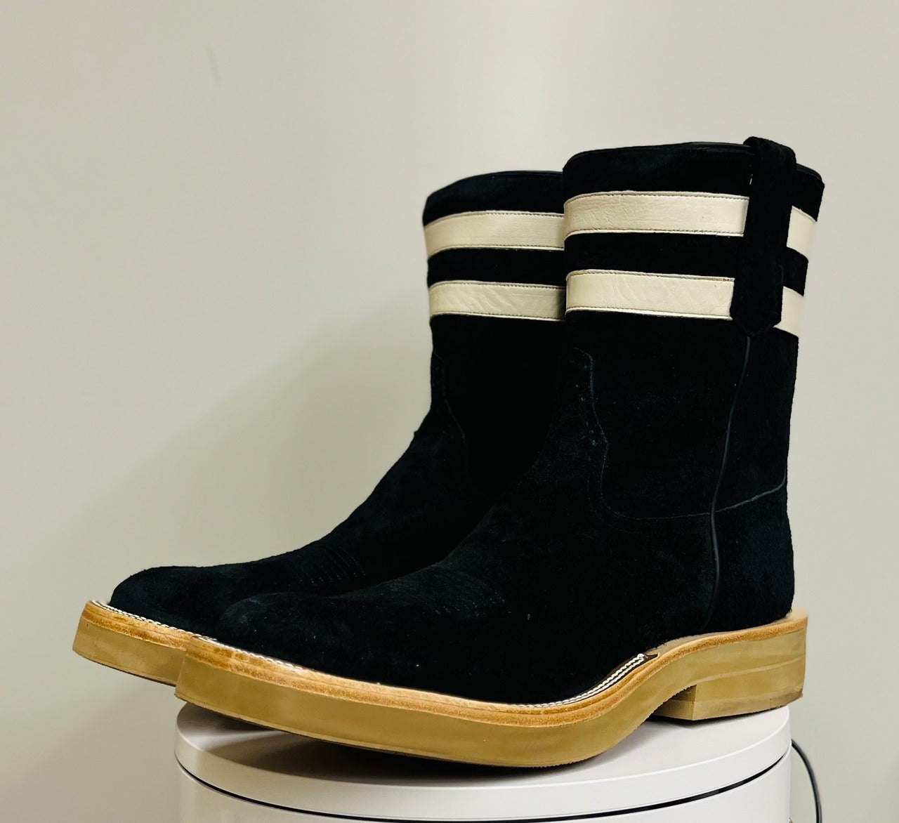 Rios of Mercedes  LINE SUEDE CHILL別注