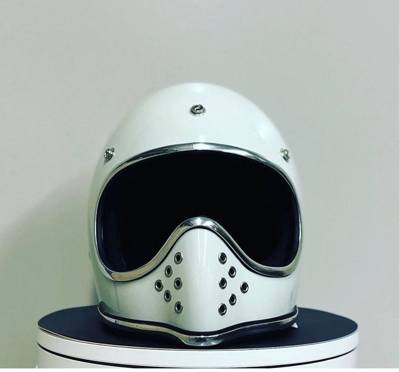Vars helmet ホワイト