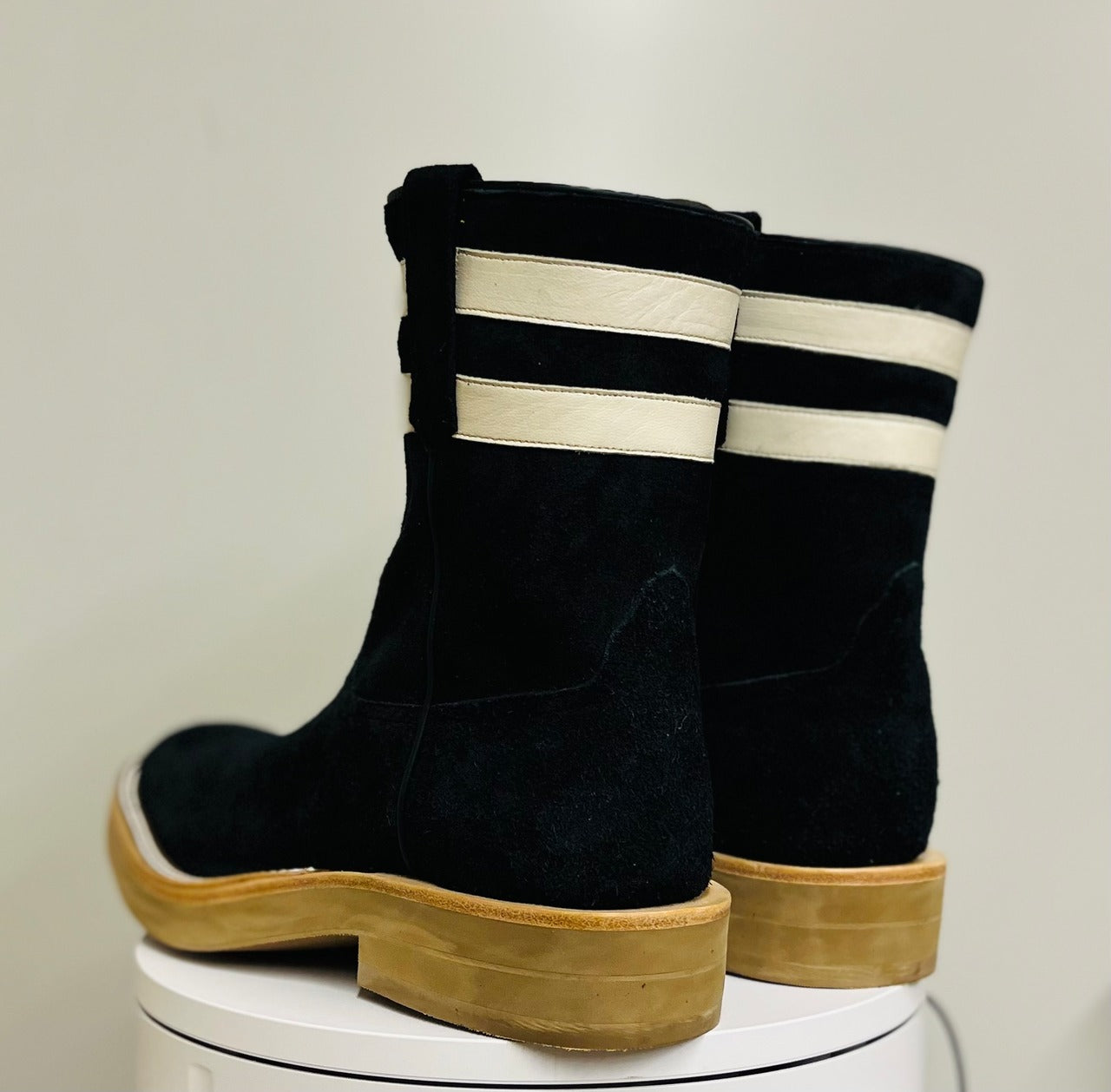 Rios of Mercedes  LINE SUEDE CHILL別注