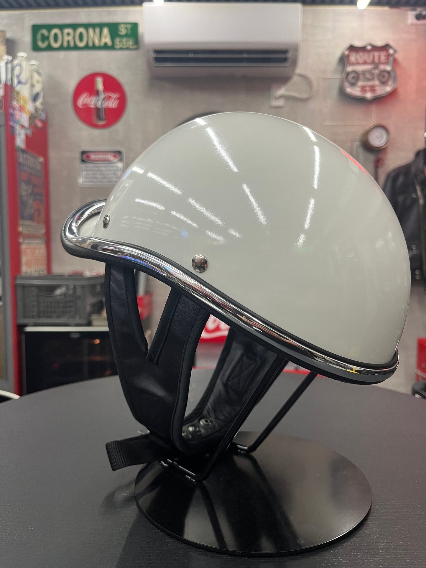 CHILL  Aero Helmet ホワイト